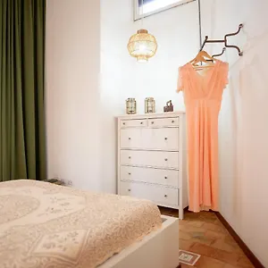 https://casa-darte-siciliana.italymilanhotels.net